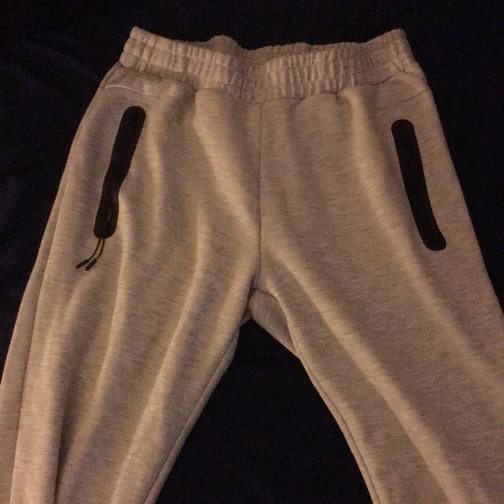 contour light grey joggers